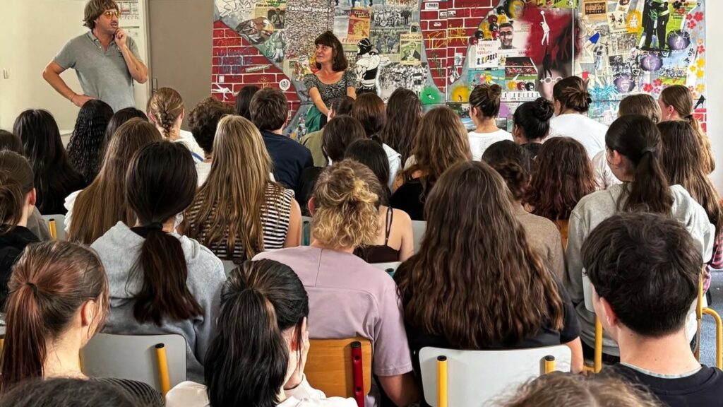 Représentation de « Graine de Supporters » au lycée Émile de Rodat, à Pezens