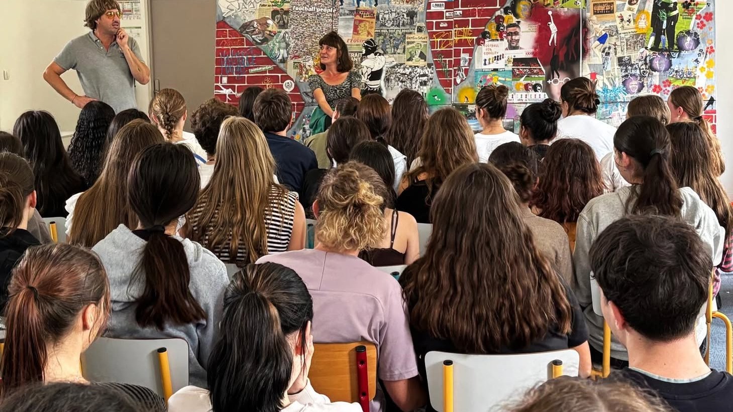 Représentation de « Graine de Supporters » au lycée Émile de Rodat, à Pezens