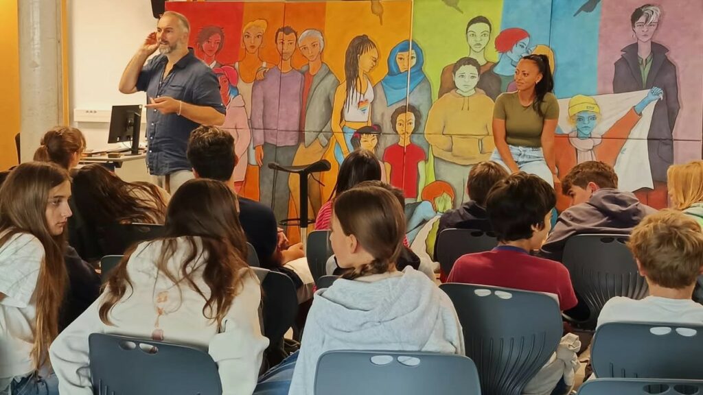 Première représentation de « Nous Sommes Tous… » au collège Vauban, à Briançon