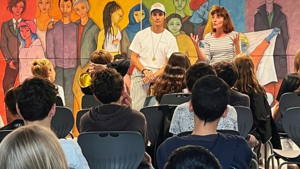 Seconde représentation de « Nous Sommes Tous… » au collège Vauban, à Briançon